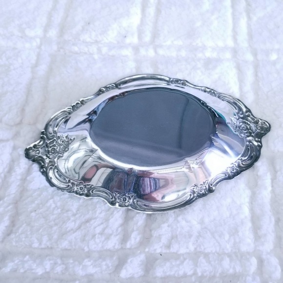 Community Silver Trinket Candy Key Tray Dish - Picture 3 of 7
